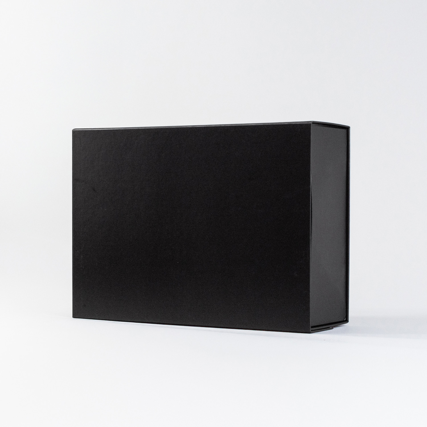 Caja con cierre magnético premium Negra | 12x33x27 cm