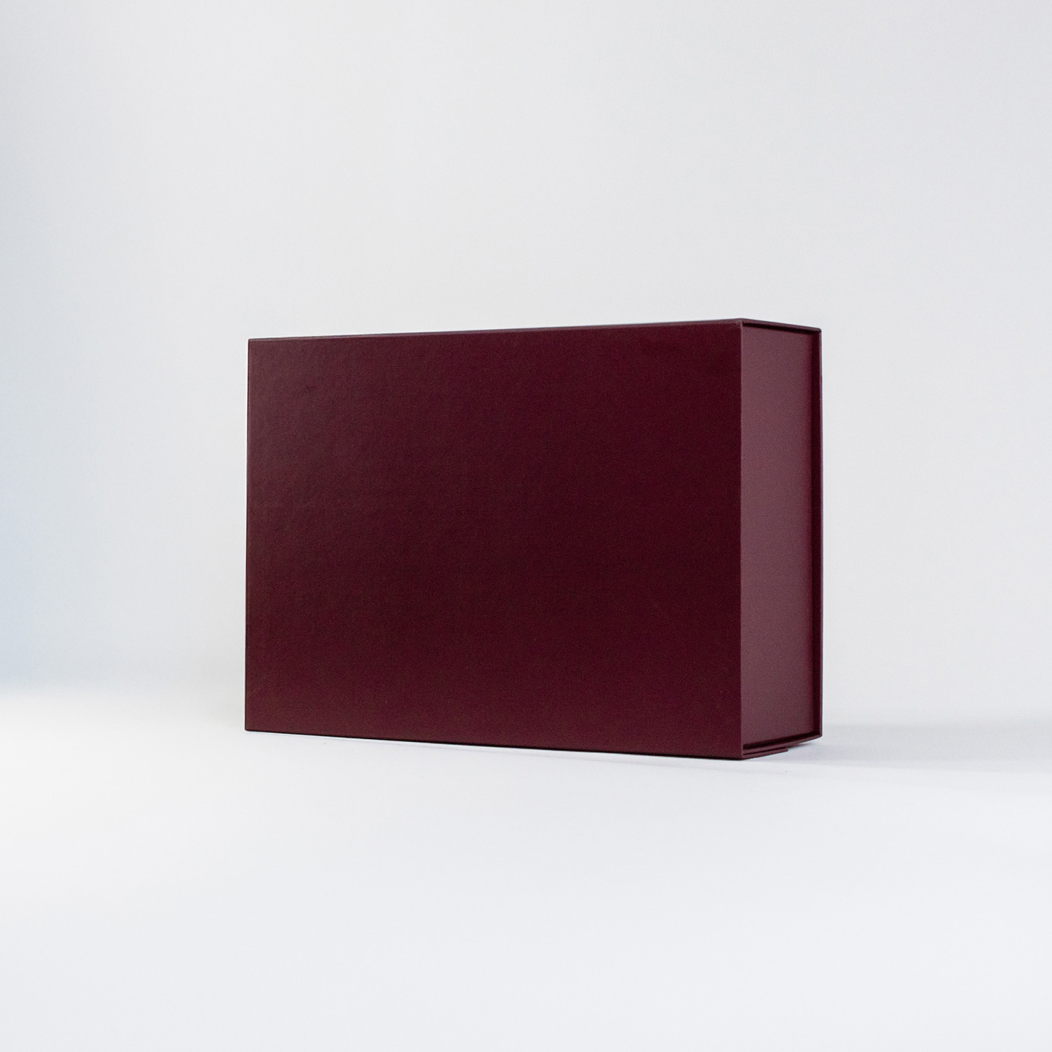 Caja con cierre magnético premium Burdeo | 11x35x25 cm