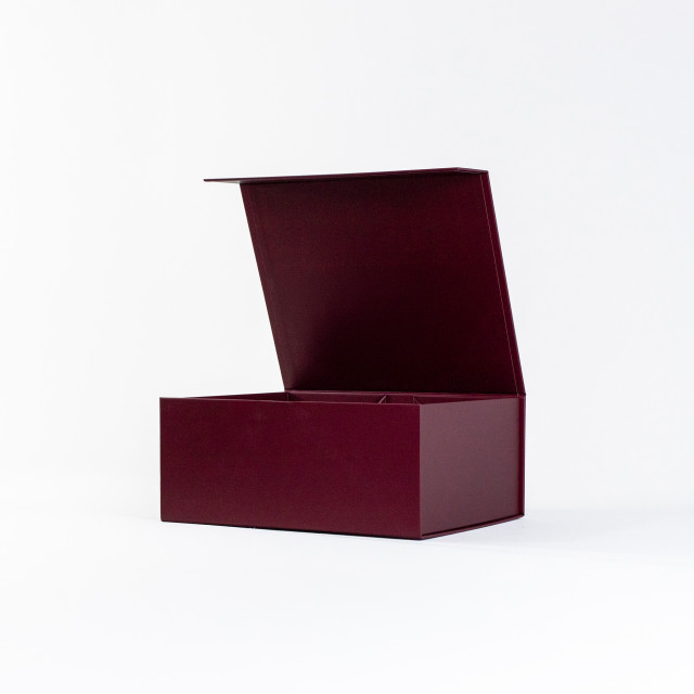 Caja con cierre magnético premium Burdeo | 9x21.5x15.5 cm Alternativa