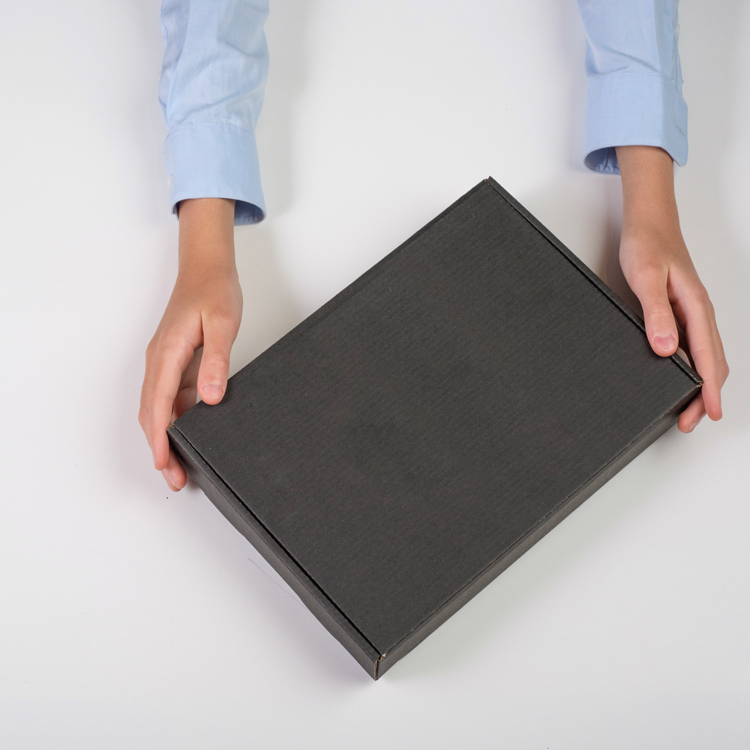 Caja autoarmable 30x21.5x5 negra